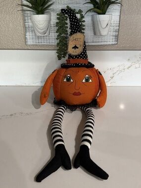 Sweet Street Vintage Style Halloween Pumpkin Lady Shelf Sitter Doll Figurine